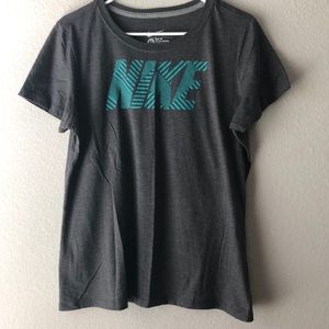 Nike T-shirt